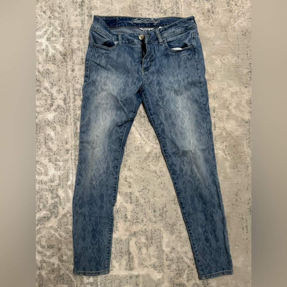 Jeggings with washed out design